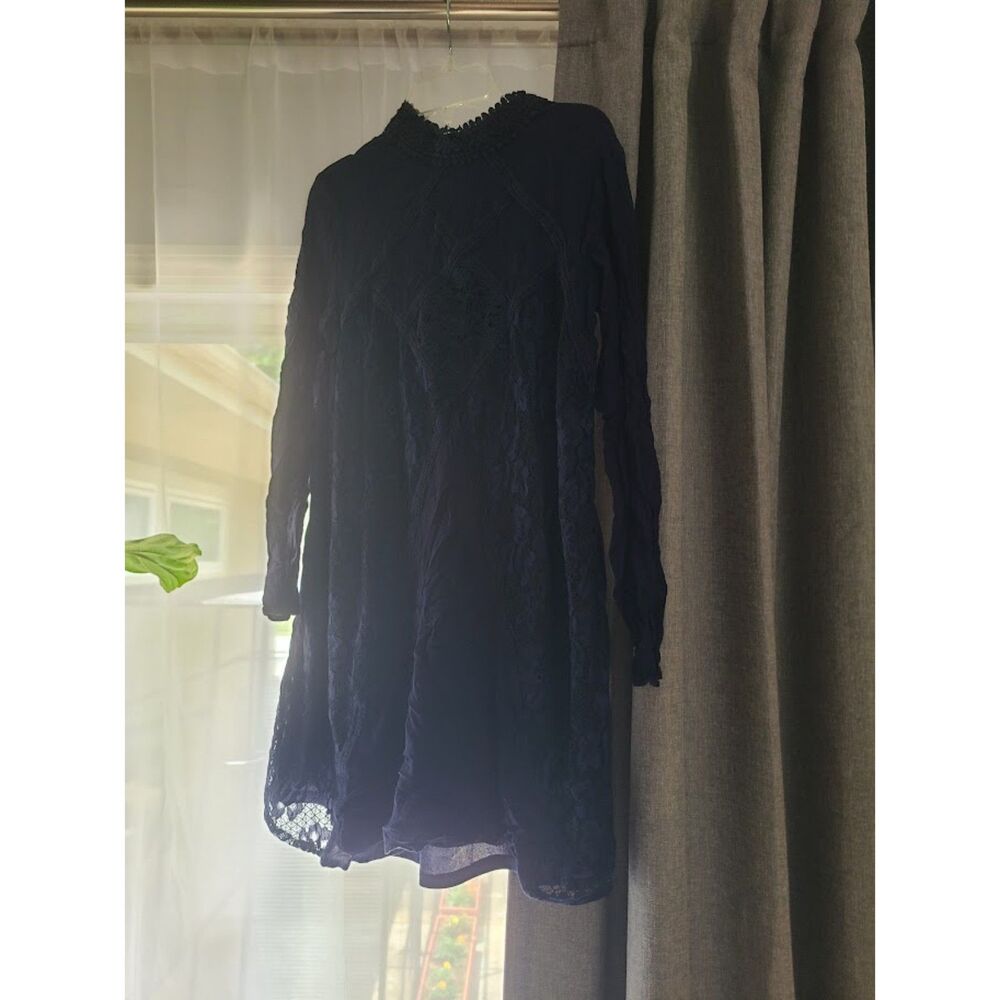 Long sleeve blue lace dress